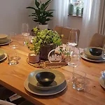 Familienfreundliche Und Moderne Mit Balkon