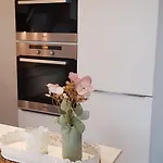 Διαμέρισμα Familienfreundliche Und Moderne Mit Balkon
