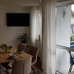 Familienfreundliche Und Moderne Mit Balkon Διαμέρισμα Heitersheim