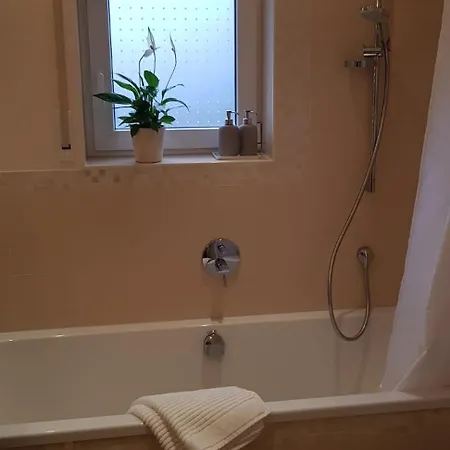 Familienfreundliche Und Moderne Mit Balkon * 하이터스하임