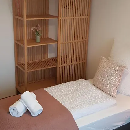 아파트 Familienfreundliche Und Moderne Mit Balkon 하이터스하임
